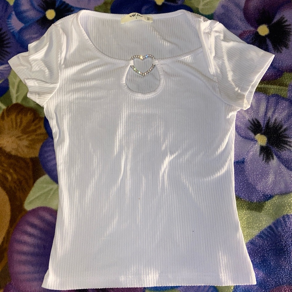 Elegant White Short Sleeve Top with Heart Detail